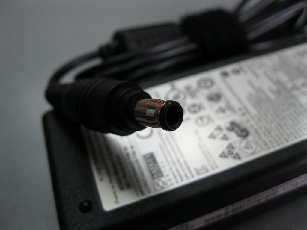 Adapter Samsung 19V 3.16A 60W